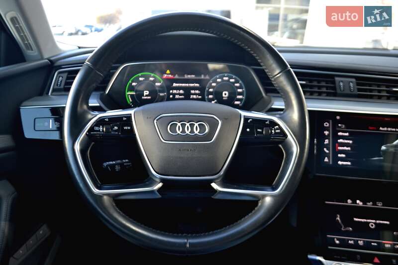 Позашляховик / Кросовер Audi e-tron 2020 в Хмельницькому фото 26 Позашляховик / Кросовер Audi e-tron 2020 в Хмельницькому