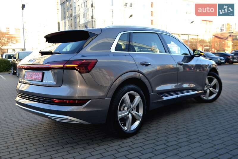 Позашляховик / Кросовер Audi e-tron 2020 в Хмельницькому фото 93 Позашляховик / Кросовер Audi e-tron 2020 в Хмельницькому