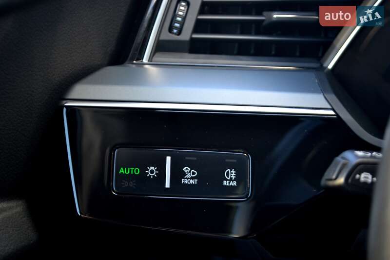 Позашляховик / Кросовер Audi e-tron 2020 в Хмельницькому фото 117 Позашляховик / Кросовер Audi e-tron 2020 в Хмельницькому