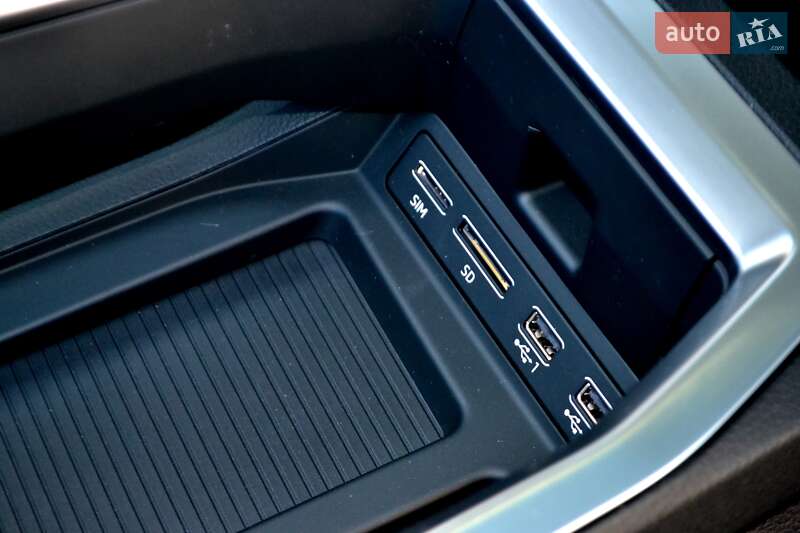 Позашляховик / Кросовер Audi e-tron 2020 в Хмельницькому фото 160 Позашляховик / Кросовер Audi e-tron 2020 в Хмельницькому