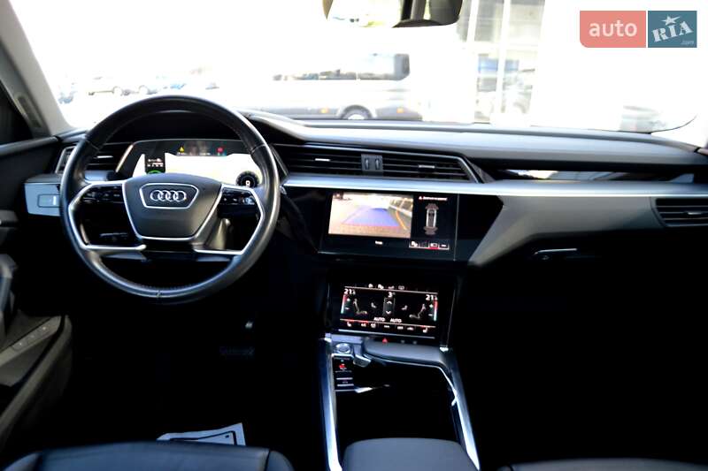 Позашляховик / Кросовер Audi e-tron 2020 в Хмельницькому фото 180 Позашляховик / Кросовер Audi e-tron 2020 в Хмельницькому