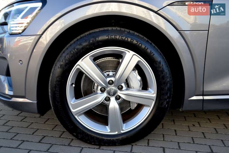 Позашляховик / Кросовер Audi e-tron 2020 в Хмельницькому фото 229 Позашляховик / Кросовер Audi e-tron 2020 в Хмельницькому