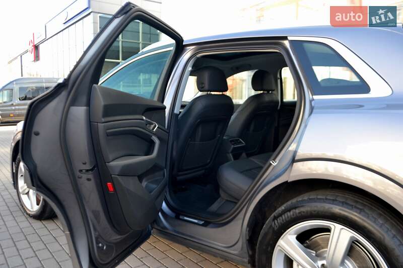 Позашляховик / Кросовер Audi e-tron 2020 в Хмельницькому фото 59 Позашляховик / Кросовер Audi e-tron 2020 в Хмельницькому