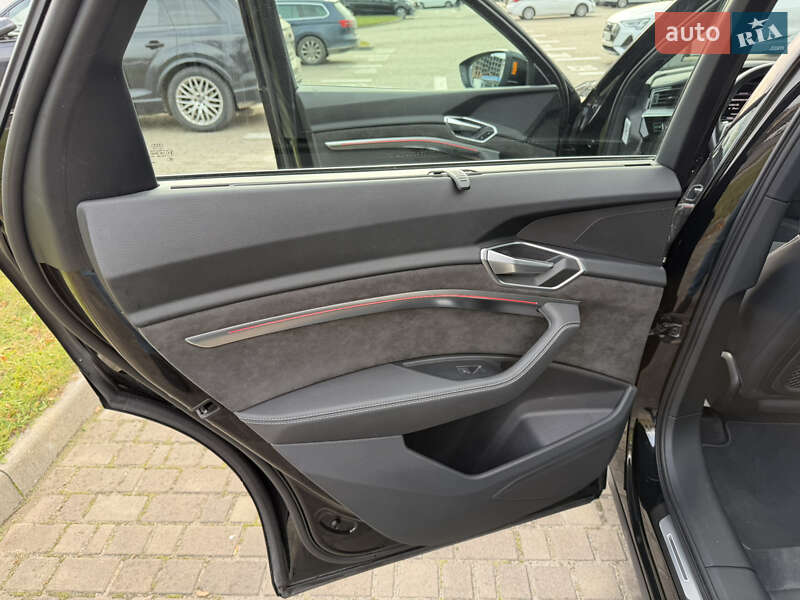 Позашляховик / Кросовер Audi e-tron 2021 в Львові фото 23 Позашляховик / Кросовер Audi e-tron 2021 в Львові