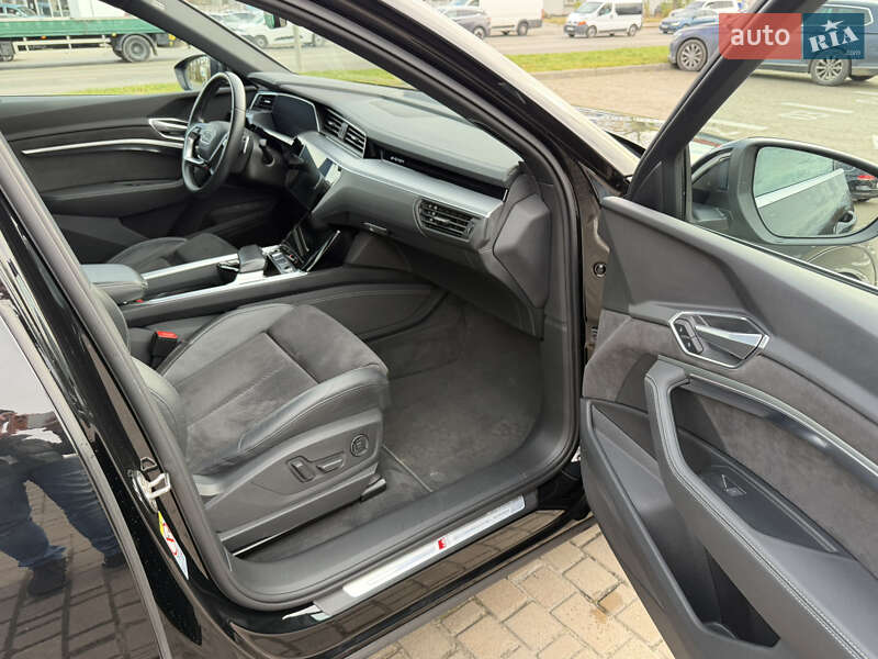 Позашляховик / Кросовер Audi e-tron 2021 в Львові фото 29 Позашляховик / Кросовер Audi e-tron 2021 в Львові