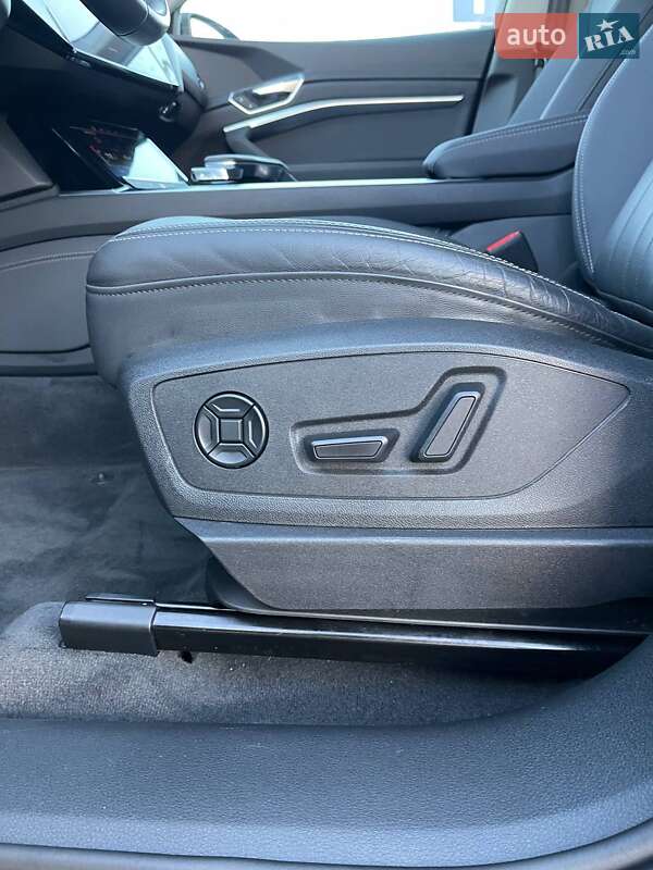 Позашляховик / Кросовер Audi e-tron 2020 в Львові