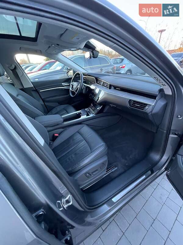 Позашляховик / Кросовер Audi e-tron 2020 в Львові