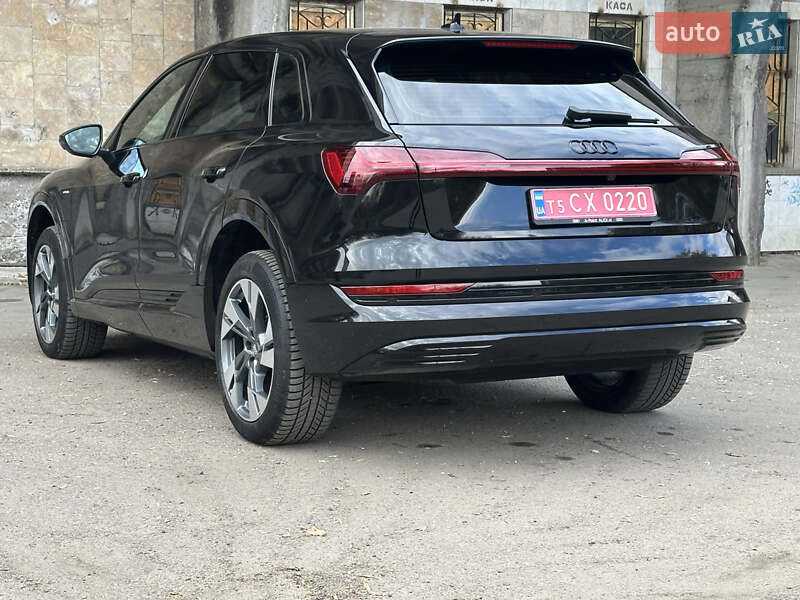 Позашляховик / Кросовер Audi e-tron 2019 в Івано-Франківську