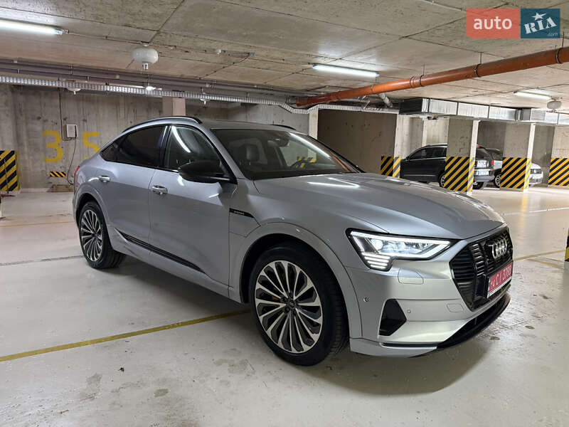 Audi e-tron 2021