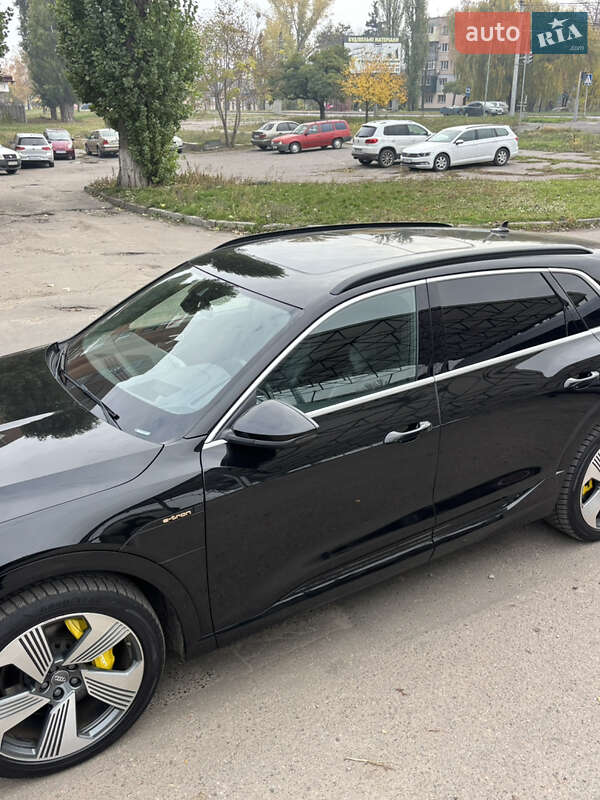 Внедорожник / Кроссовер Audi e-tron 2019 в Черкассах фото 45 Внедорожник / Кроссовер Audi e-tron 2019 в Черкассах