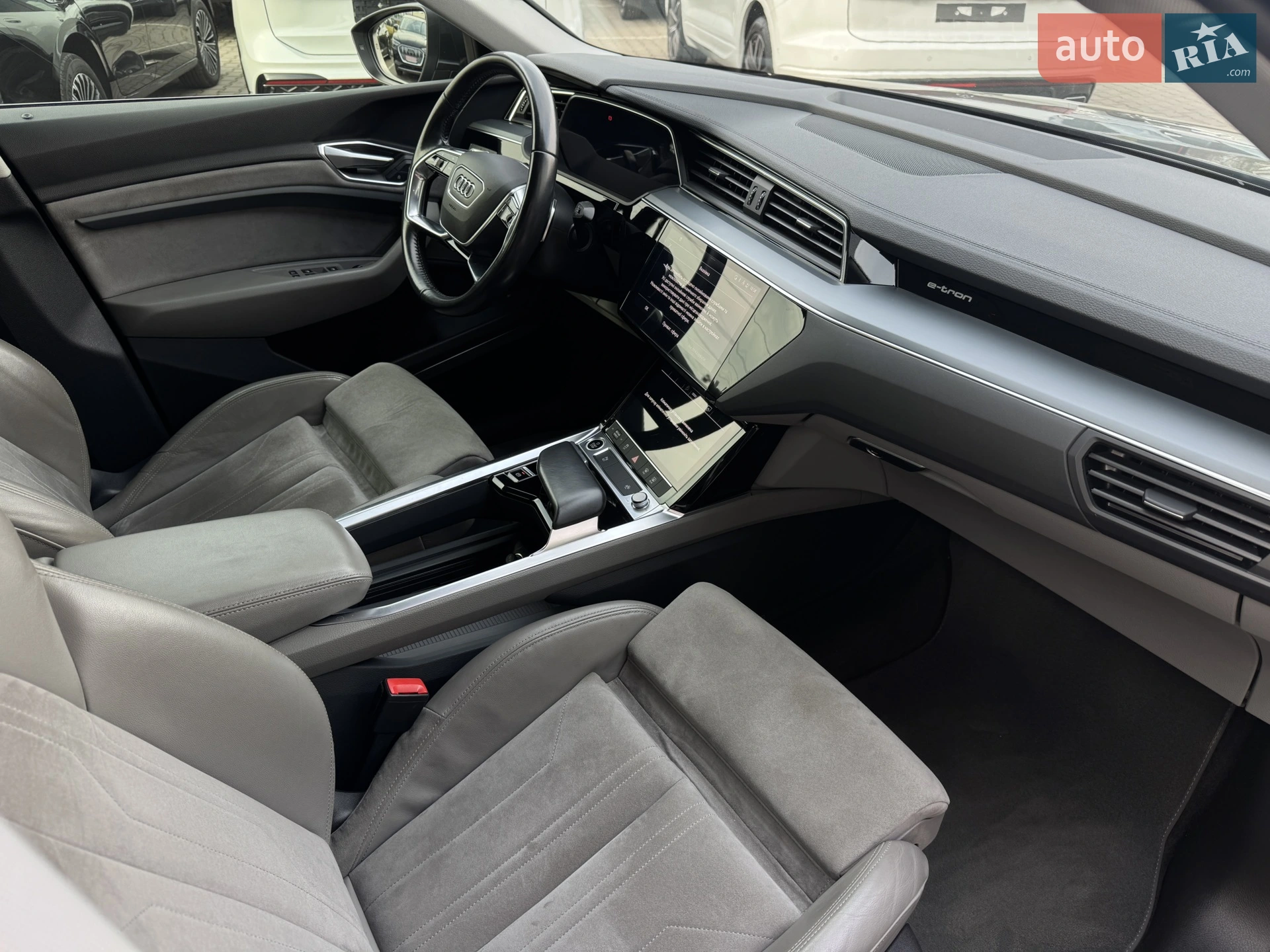 2020 Audi e-tron - мініатюра 26