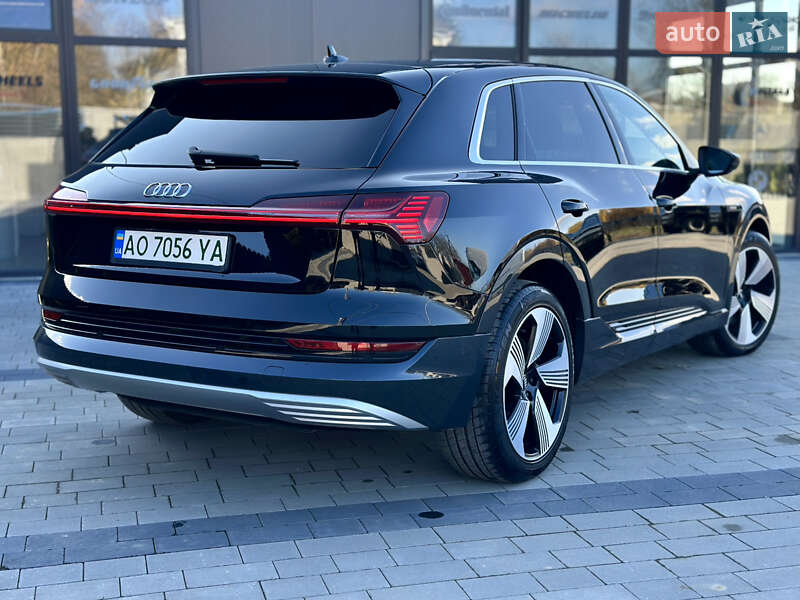 Внедорожник / Кроссовер Audi e-tron 2021 в Ужгороде