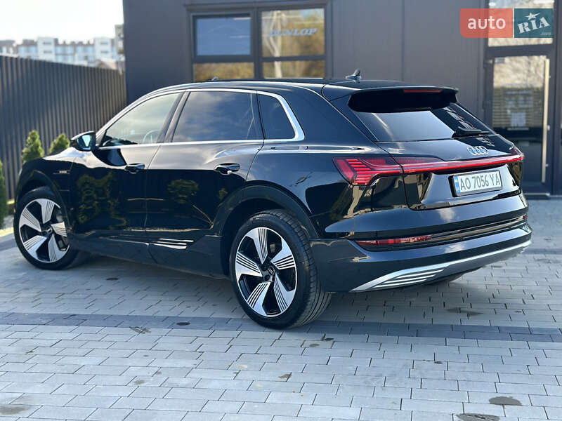 Внедорожник / Кроссовер Audi e-tron 2021 в Ужгороде