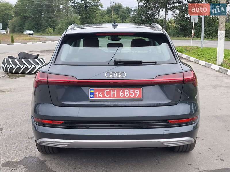 Позашляховик / Кросовер Audi e-tron 2020 в Чернівцях
