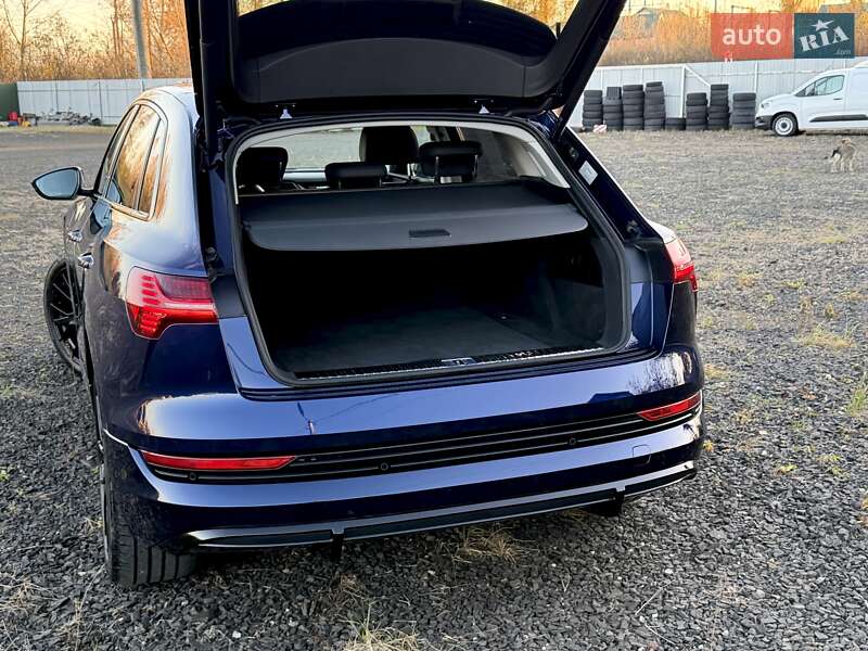 Внедорожник / Кроссовер Audi e-tron 2022 в Ковеле