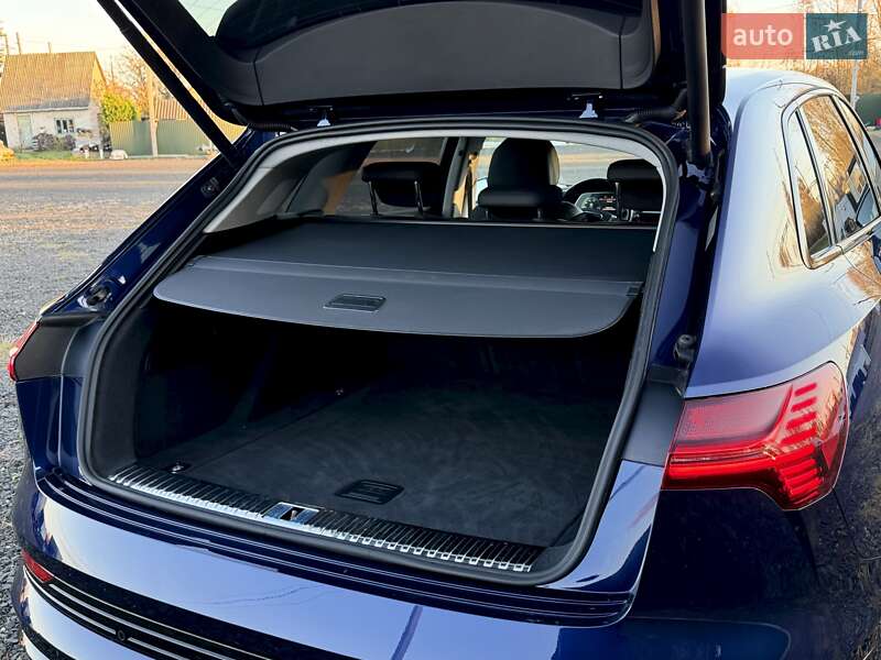 Внедорожник / Кроссовер Audi e-tron 2022 в Ковеле