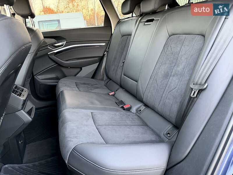 Внедорожник / Кроссовер Audi e-tron 2022 в Ковеле