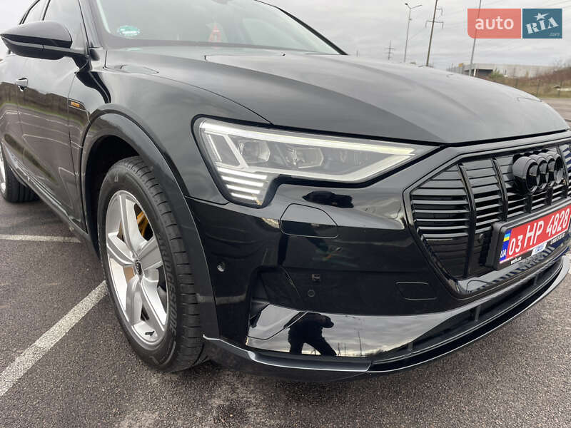 Позашляховик / Кросовер Audi e-tron 2023 в Рівному фото 28 Позашляховик / Кросовер Audi e-tron 2023 в Рівному