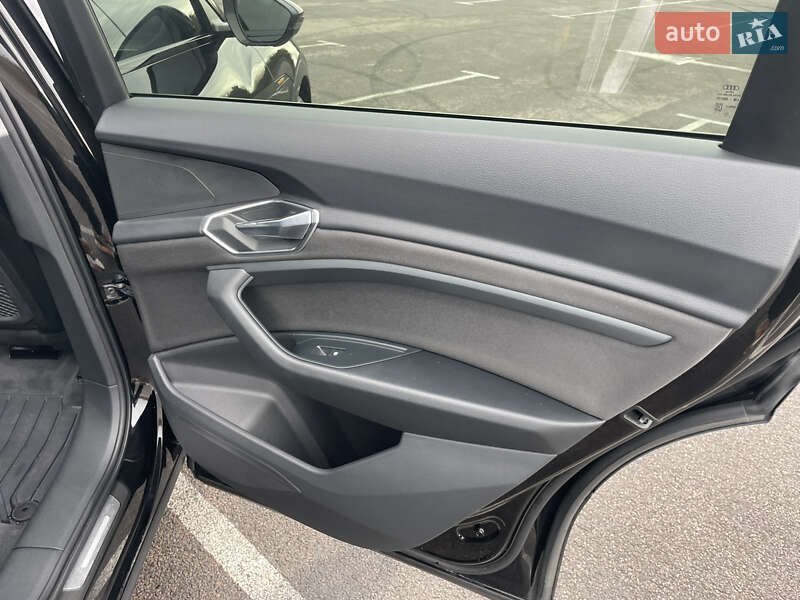 Позашляховик / Кросовер Audi e-tron 2023 в Рівному фото 38 Позашляховик / Кросовер Audi e-tron 2023 в Рівному