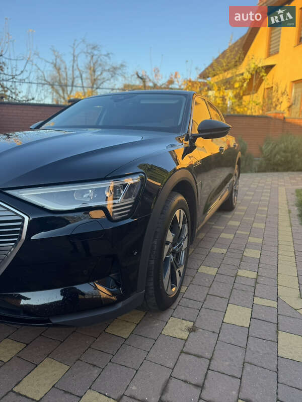Позашляховик / Кросовер Audi e-tron 2022 в Мукачевому фото 11 Позашляховик / Кросовер Audi e-tron 2022 в Мукачевому
