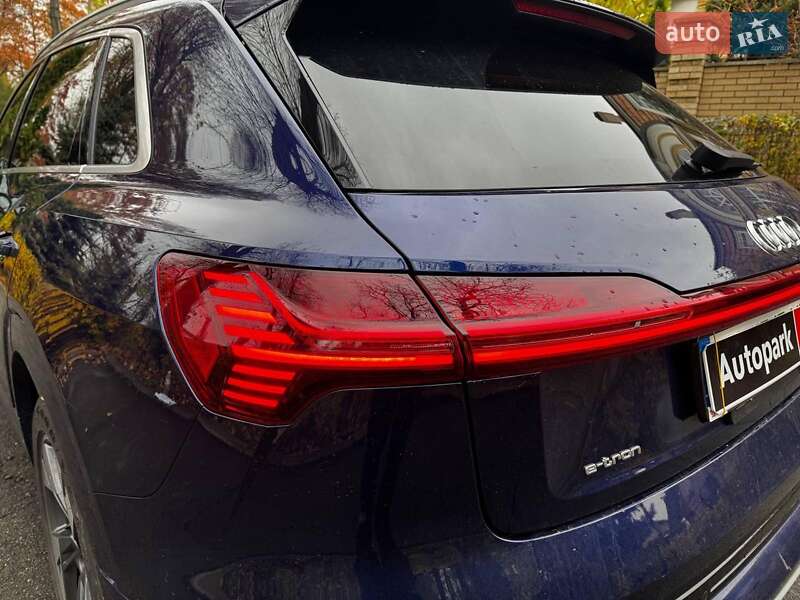 Позашляховик / Кросовер Audi e-tron 2020 в Києві