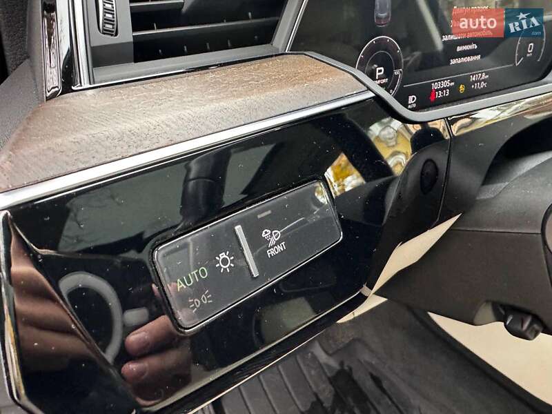 Позашляховик / Кросовер Audi e-tron 2020 в Києві