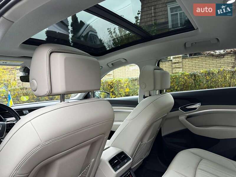 Позашляховик / Кросовер Audi e-tron 2020 в Києві