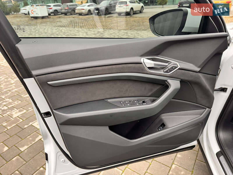 Позашляховик / Кросовер Audi e-tron 2023 в Хмельницькому фото 35 Позашляховик / Кросовер Audi e-tron 2023 в Хмельницькому
