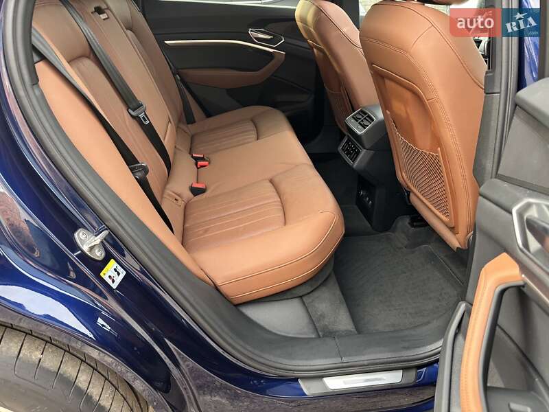 Внедорожник / Кроссовер Audi e-tron 2021 в Ирпене фото 15 Внедорожник / Кроссовер Audi e-tron 2021 в Ирпене