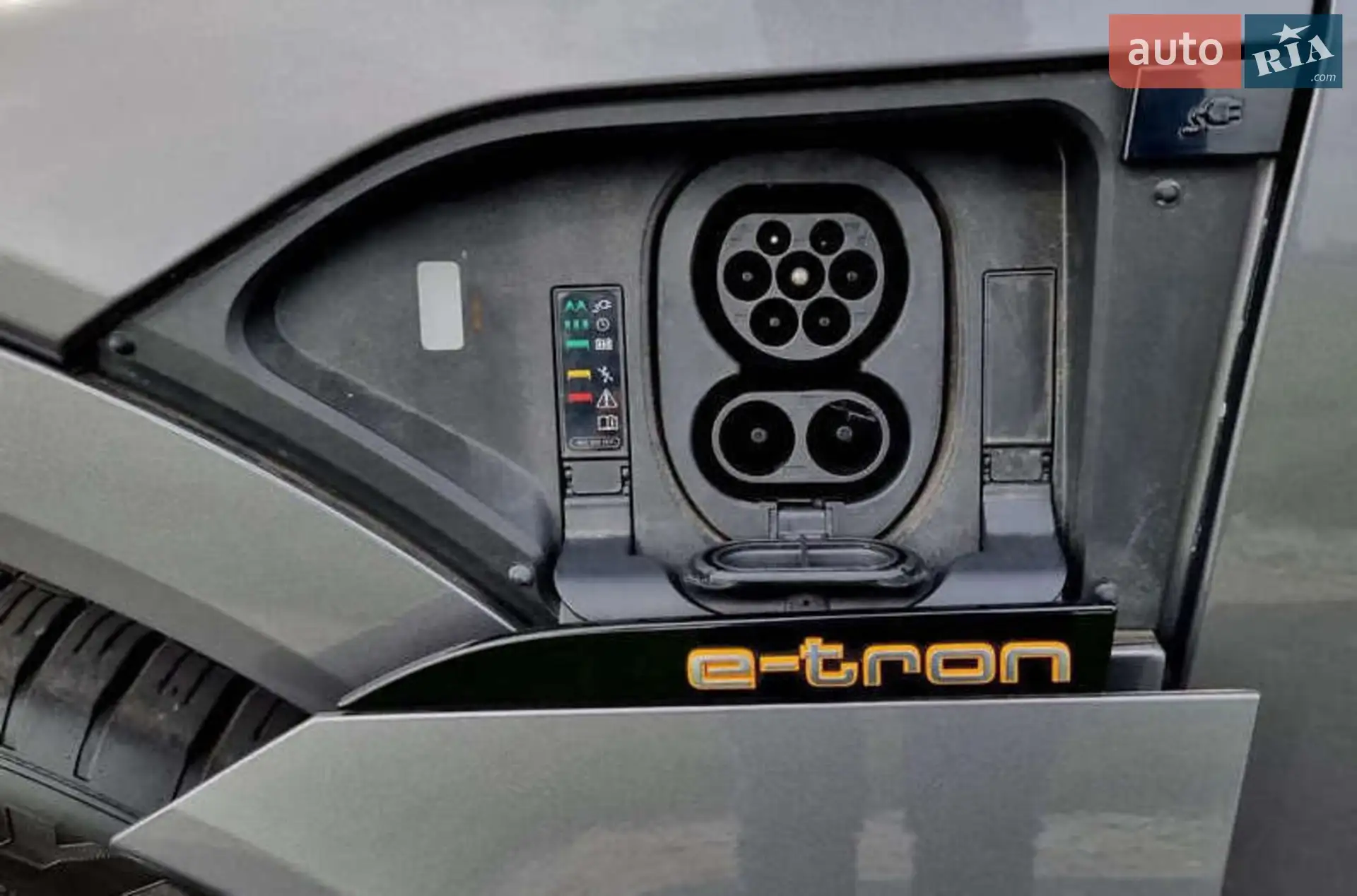 2021 Audi e-tron - мініатюра 6