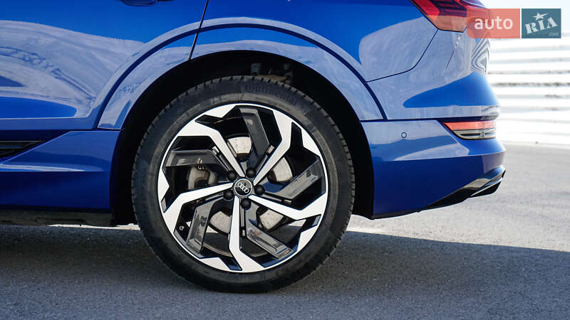 Внедорожник / Кроссовер Audi e-tron 2021 в Львове фото 15 Внедорожник / Кроссовер Audi e-tron 2021 в Львове