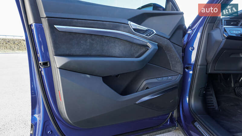 Внедорожник / Кроссовер Audi e-tron 2021 в Львове фото 26 Внедорожник / Кроссовер Audi e-tron 2021 в Львове