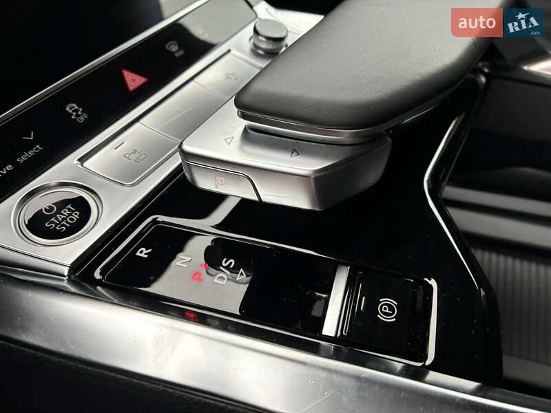Позашляховик / Кросовер Audi e-tron 2022 в Києві