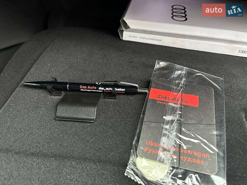 Позашляховик / Кросовер Audi e-tron 2022 в Києві