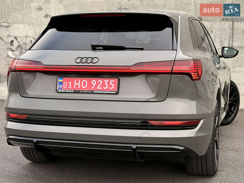 Позашляховик / Кросовер Audi e-tron 2022 в Львові