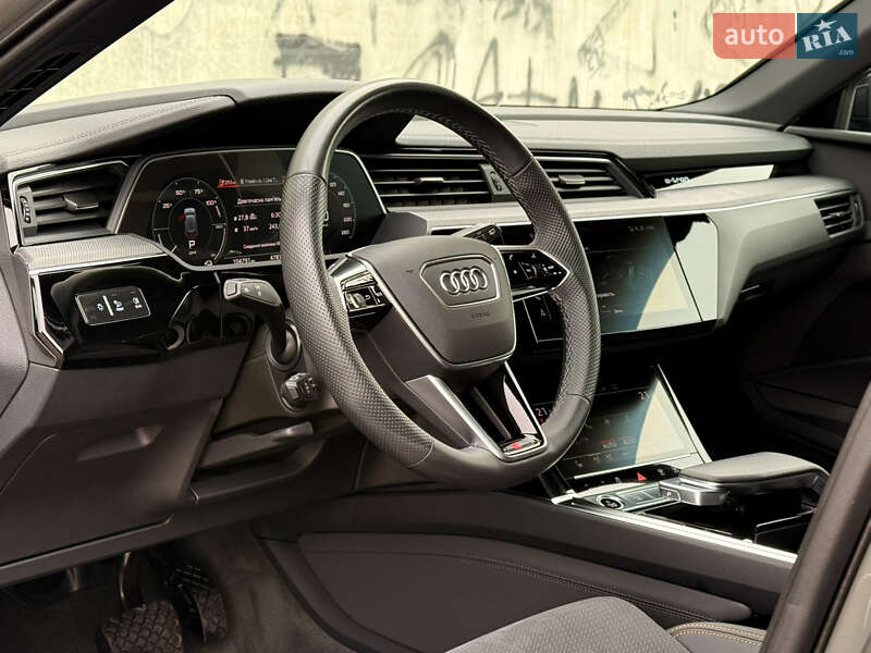 Позашляховик / Кросовер Audi e-tron 2022 в Львові