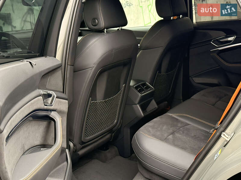 Позашляховик / Кросовер Audi e-tron 2022 в Львові