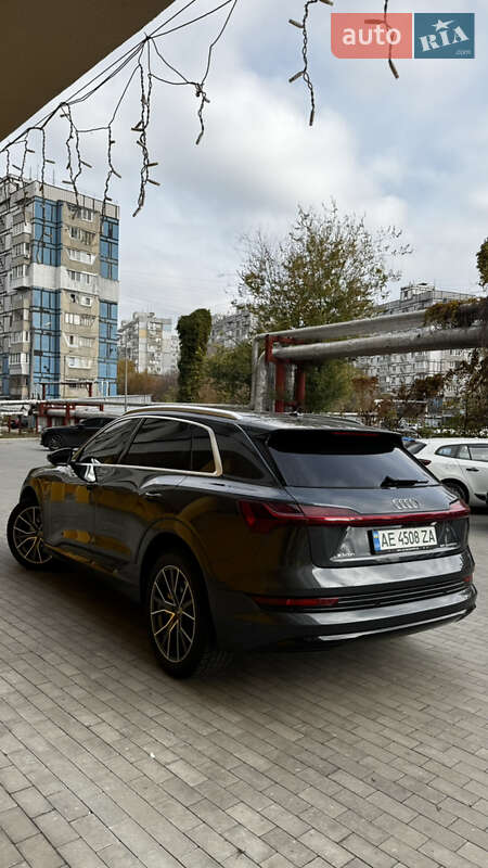 Внедорожник / Кроссовер Audi e-tron 2020 в Днепре