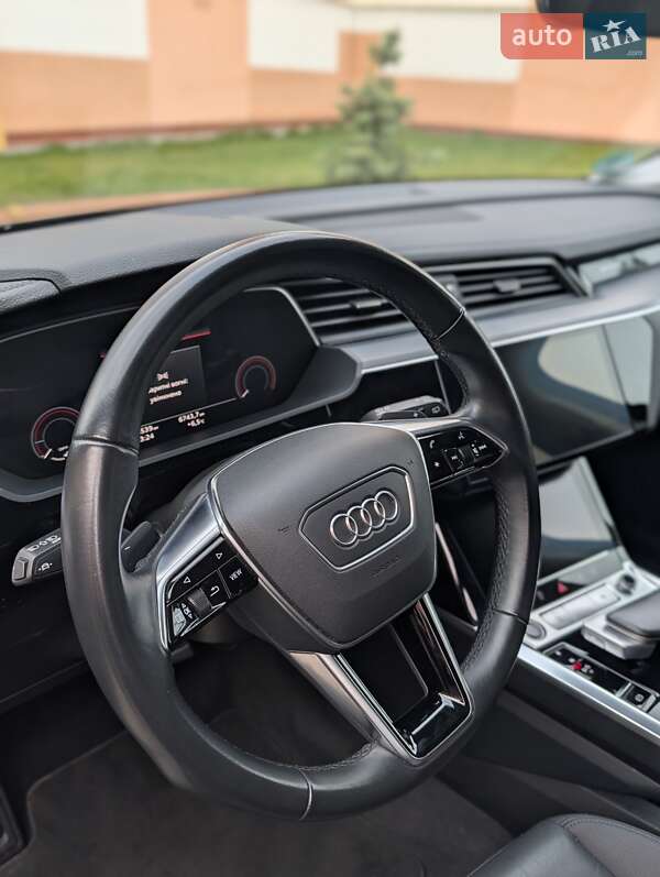 Внедорожник / Кроссовер Audi e-tron 2022 в Львове