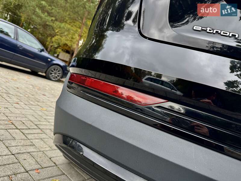 Позашляховик / Кросовер Audi e-tron 2020 в Дрогобичі