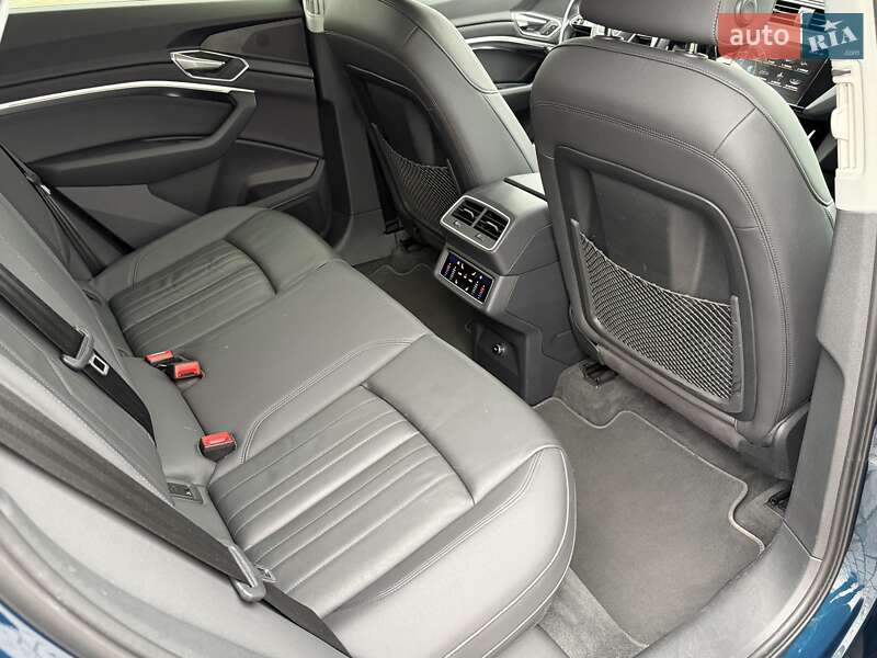 Внедорожник / Кроссовер Audi e-tron 2021 в Львове