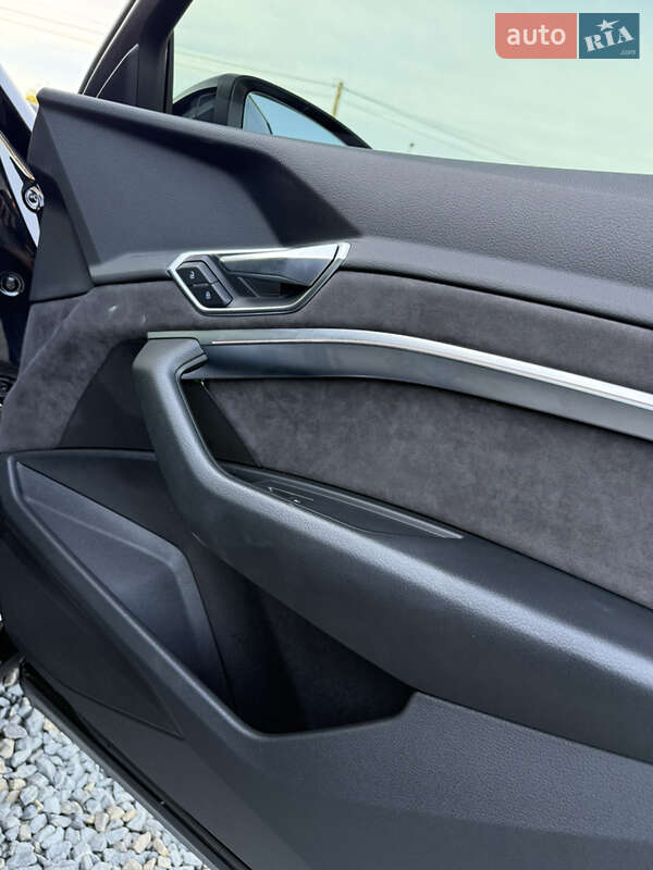 Позашляховик / Кросовер Audi e-tron 2019 в Дрогобичі