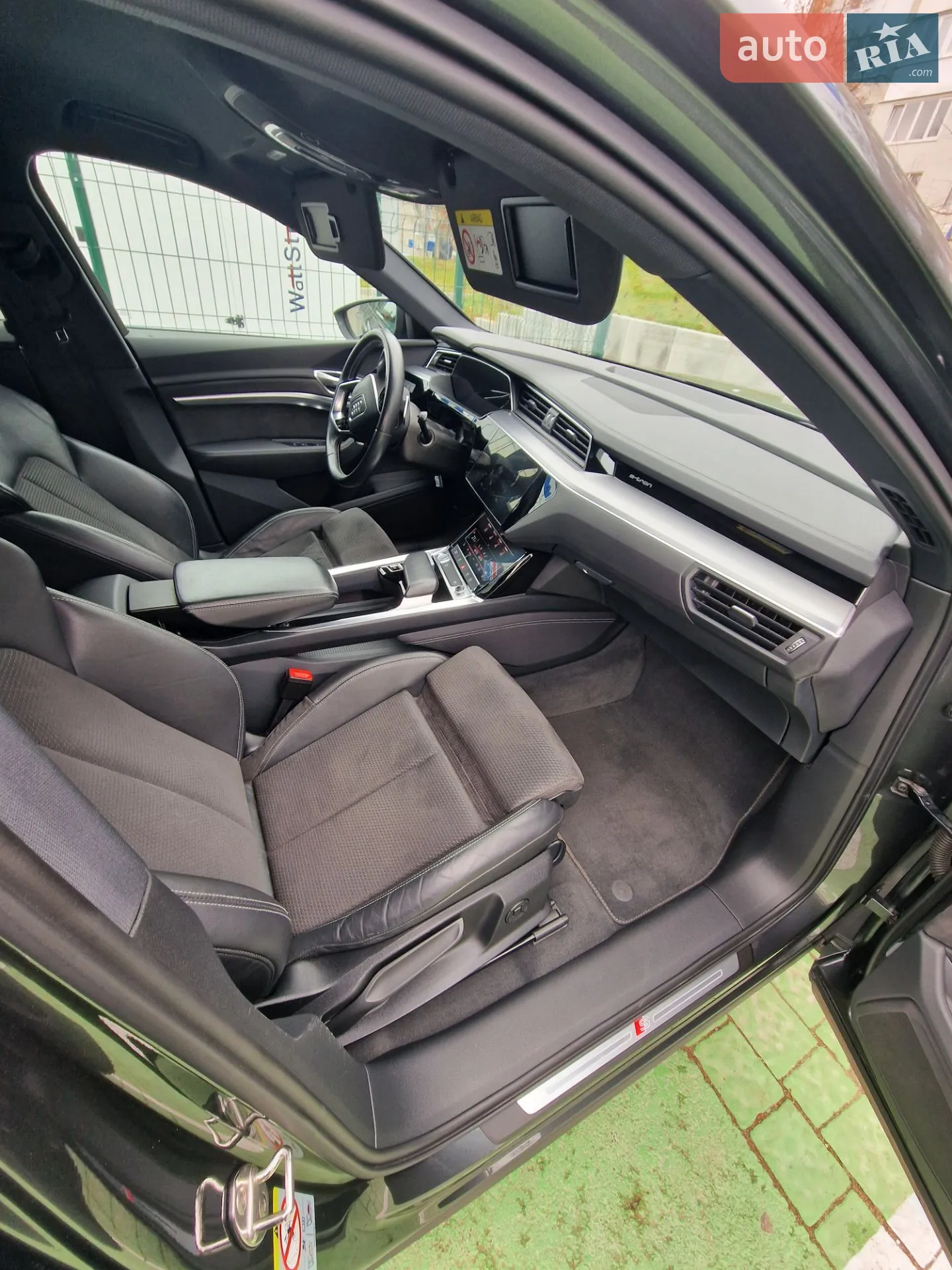 2020 Audi e-tron - мініатюра 40