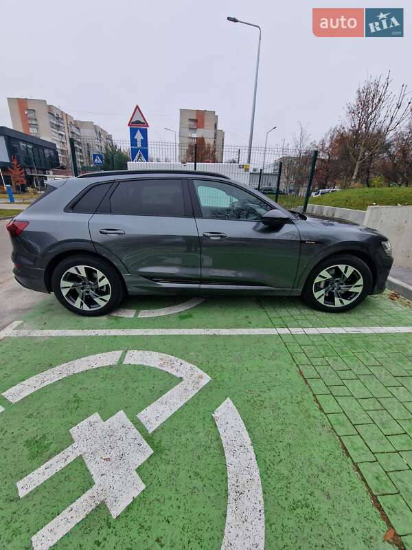 Внедорожник / Кроссовер Audi e-tron 2020 в Львове