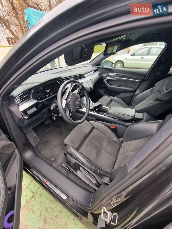 Внедорожник / Кроссовер Audi e-tron 2020 в Львове фото 60 Внедорожник / Кроссовер Audi e-tron 2020 в Львове