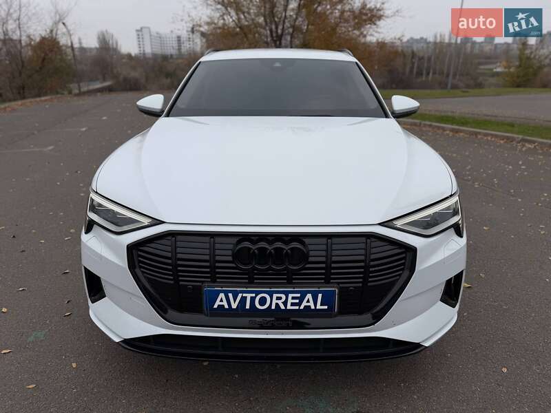 Позашляховик / Кросовер Audi e-tron 2019 в Кривому Розі фото 17 Позашляховик / Кросовер Audi e-tron 2019 в Кривому Розі