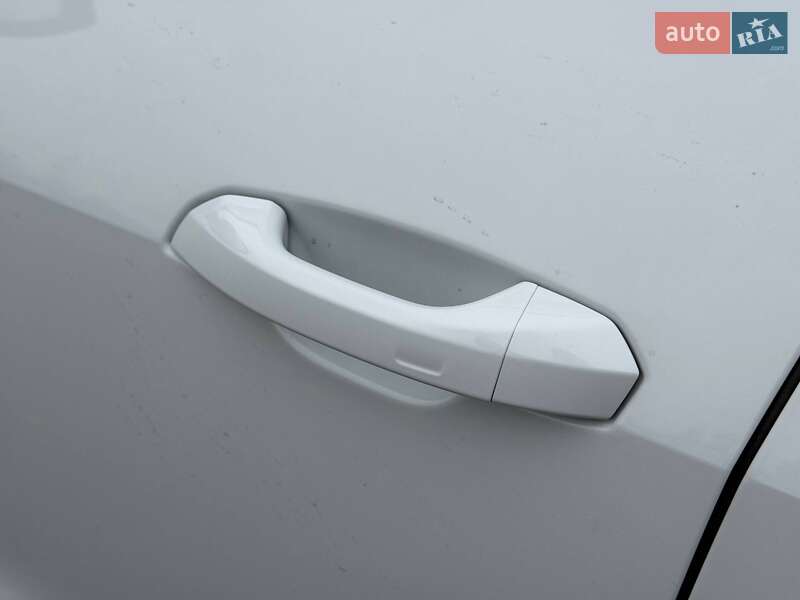 Позашляховик / Кросовер Audi e-tron 2019 в Кривому Розі фото 37 Позашляховик / Кросовер Audi e-tron 2019 в Кривому Розі