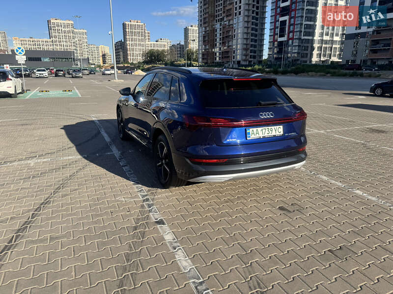 Позашляховик / Кросовер Audi e-tron 2020 в Києві фото 5 Позашляховик / Кросовер Audi e-tron 2020 в Києві