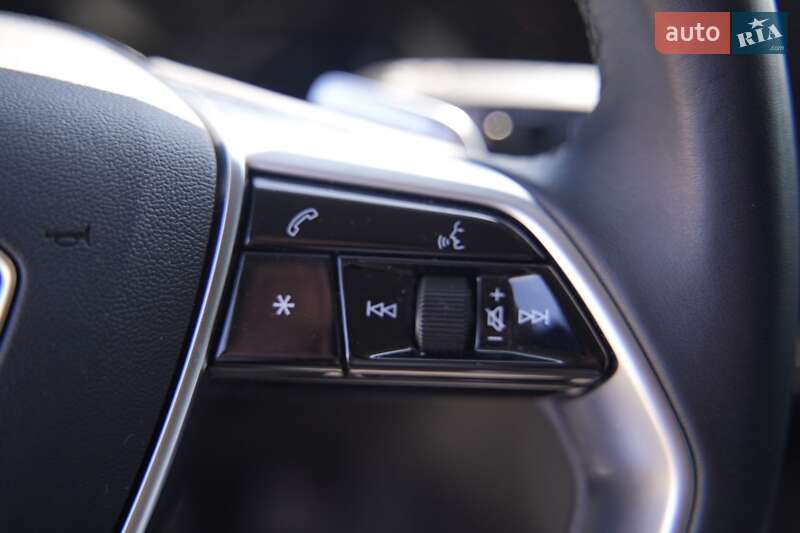 Внедорожник / Кроссовер Audi e-tron 2022 в Дубно