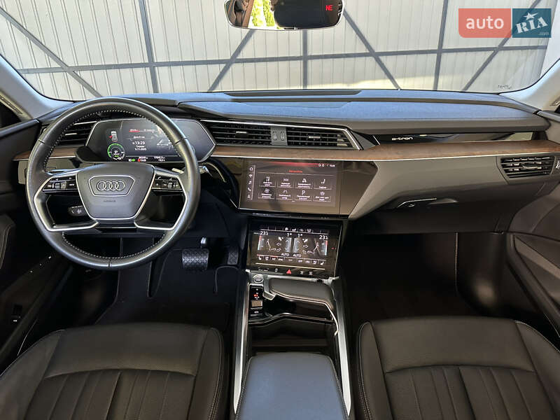 Позашляховик / Кросовер Audi e-tron 2019 в Ужгороді